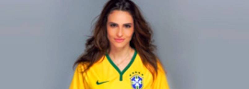 Fernanda Tavares posa com as cores da seleo brasileira para chamar a ateno dos senadores 