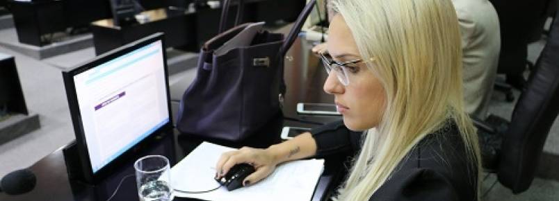 Projeto de Lei de Janaina Riva prevê criação de Hospital Veterinário Público Estadual e Clínicas Veterinárias Públicas