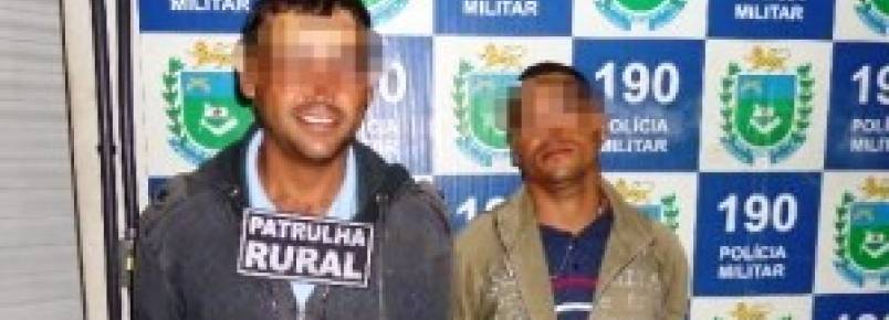 Dupla é presa acusada  de invadir fazenda, furtar  e abater gado a tiros