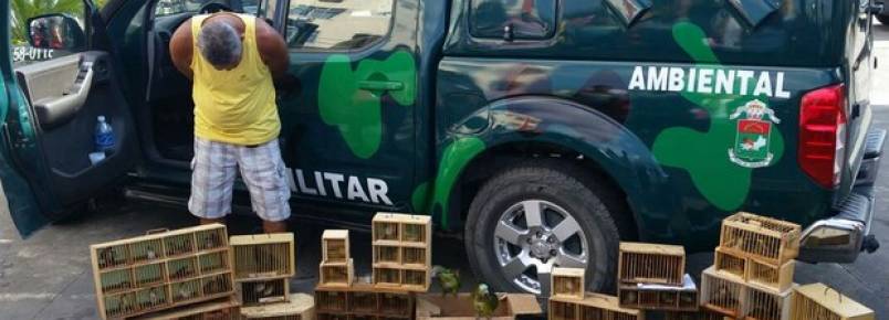Polícia apreende animais e detém sete pessoas na Feira de Caxias, na Baixada
