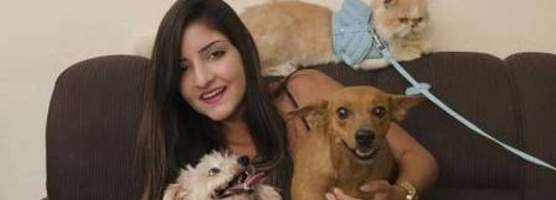 Moradores da Baixada Fluminense recebem animais de rua e incentivam a adoo