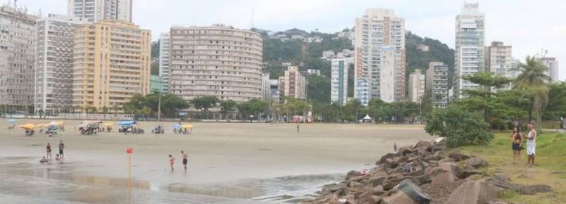 Comea a valer em Santos lei que permite cachorros na praia