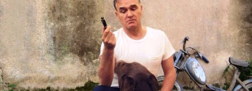 Morrissey lança novo álbum com faixa contra touradas