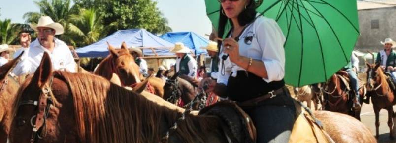 Associação realiza manifesto contra maus-tratos de animais na Cavalgada