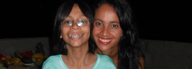 Elisângela: Uma educadora que ama animais de estimação.